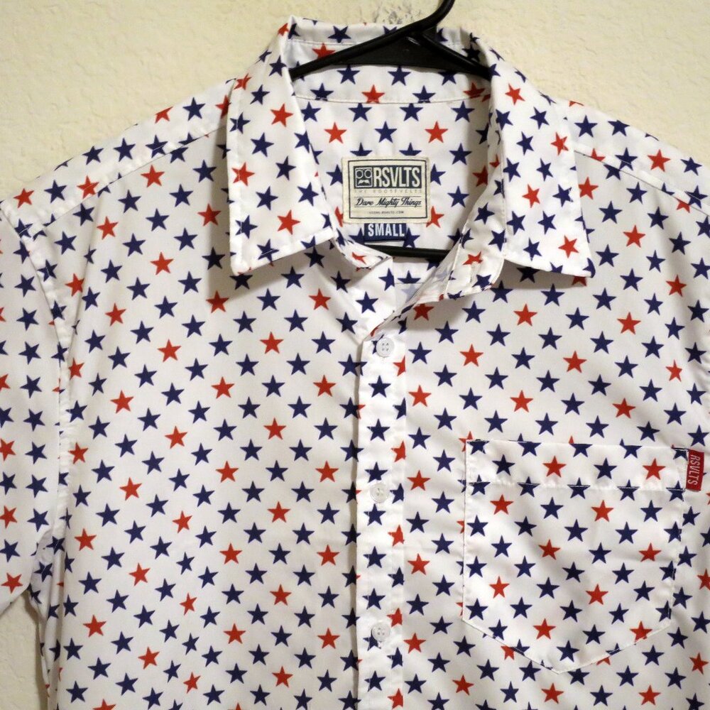 RSVLTS Shirt Mens Small Short Sleeve Button Betsy Ross Red White Blue Stars Camp